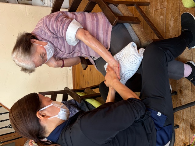 ベビーオイルを使ってを揉みました