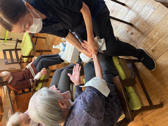 ベビーオイルを使ってを揉みました